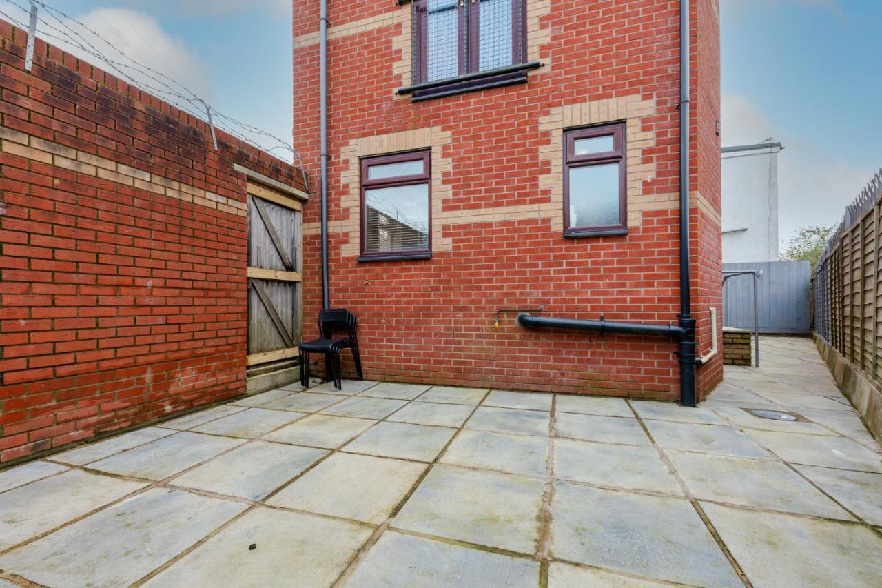 Stayright- 2 Bedroom House, Centrally Located & Close Walk To City Centre Cardiff Dış mekan fotoğraf