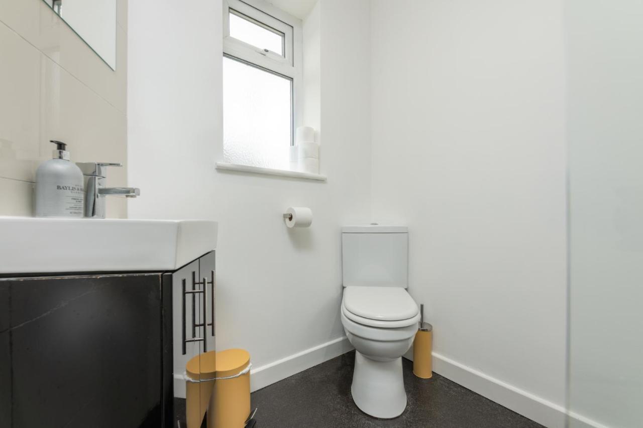 Stayright- 2 Bedroom House, Centrally Located & Close Walk To City Centre Cardiff Dış mekan fotoğraf