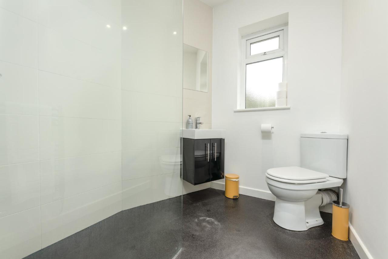 Stayright- 2 Bedroom House, Centrally Located & Close Walk To City Centre Cardiff Dış mekan fotoğraf